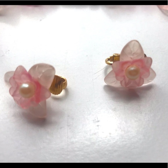 COPY - Lovely Vintage Pink & Faux Pearl ‘Sea Glass’ Set - Picture 2 of 7